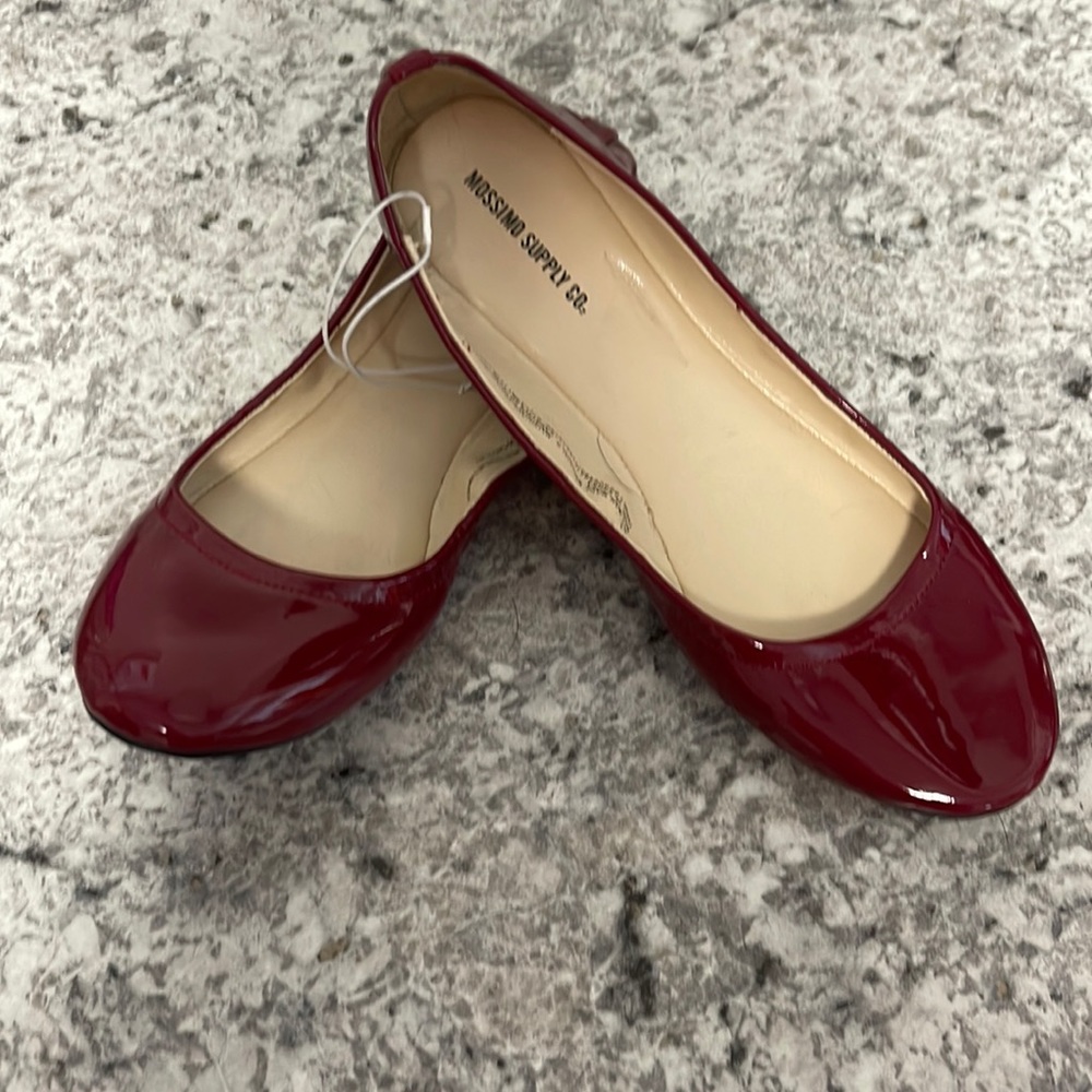 Mossimo Supply Co flats size 7.5. Red/Maroon